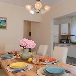 Villa Alma By Guide *