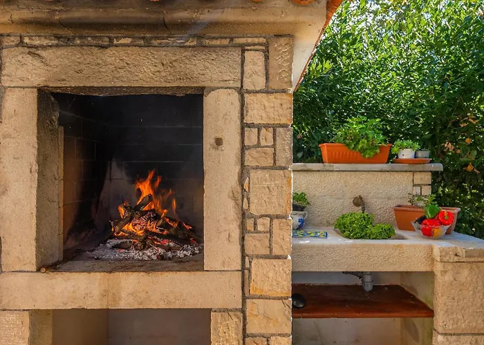 Alma By Guide Vila Rakovci