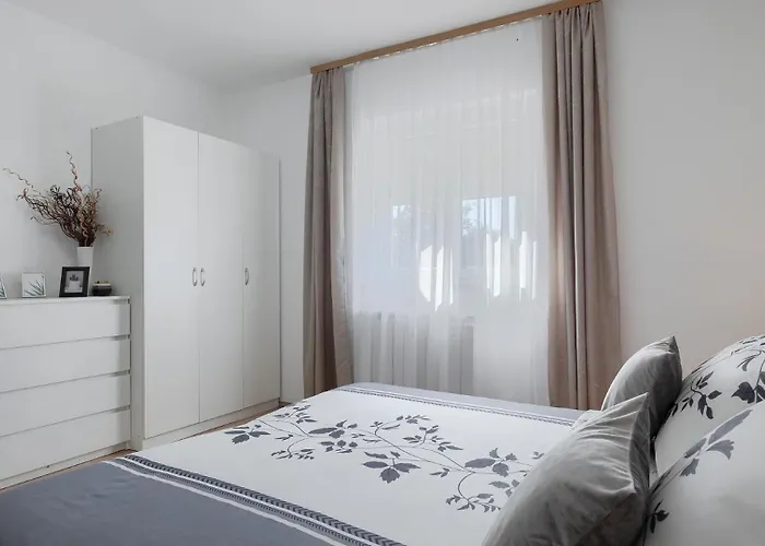 Alma By Guide Vila *