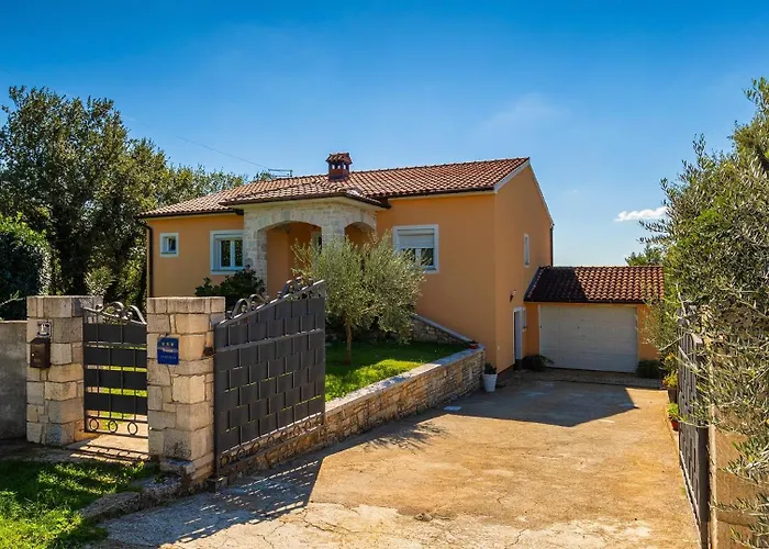 Villa Alma By Guide
